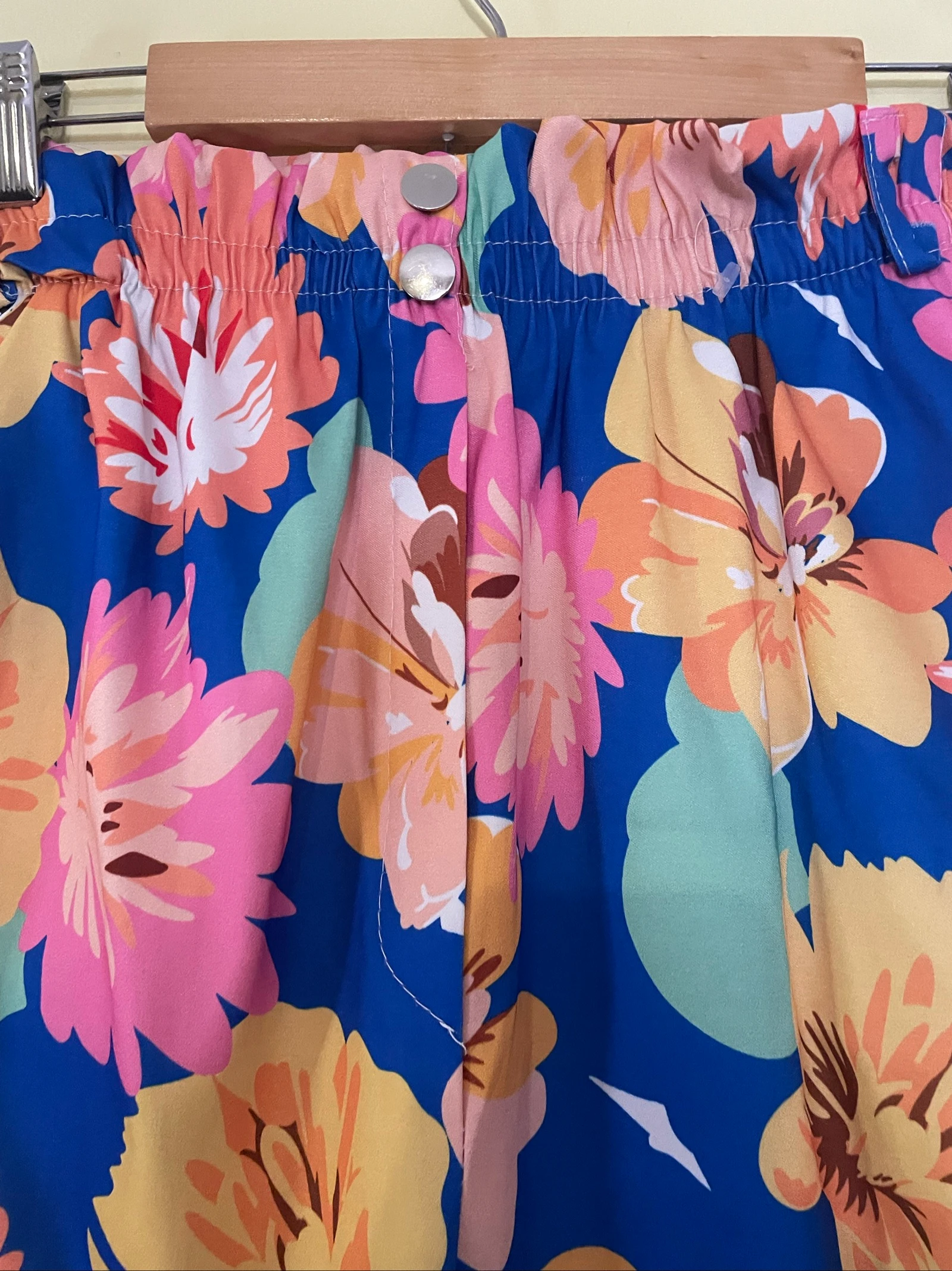 Short floral femme - Bleu royal avec grandes fleurs – photo 2